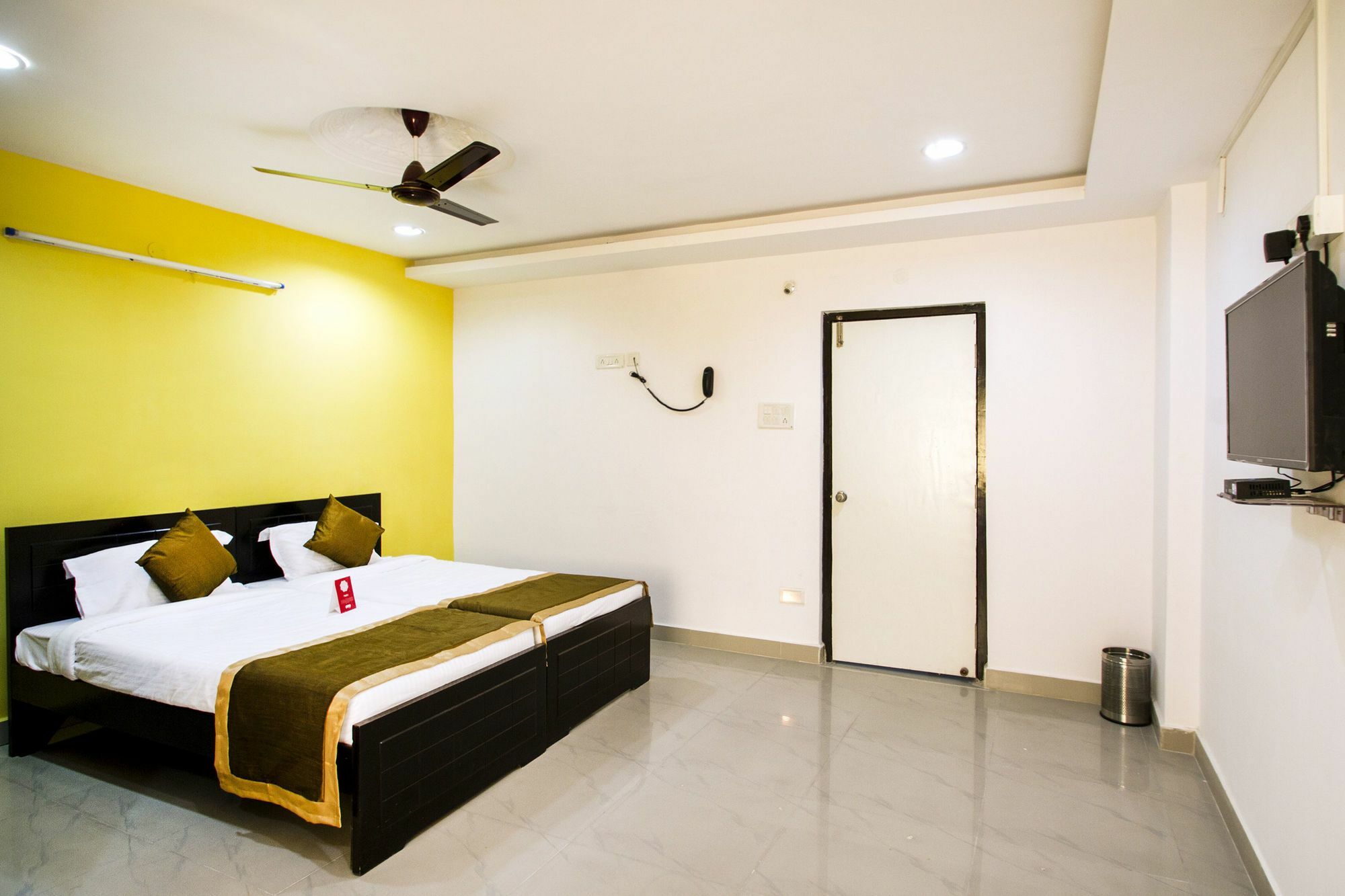 Hotel Oyo Flagship 463 Banjara Hills Hyderabad Exterior foto